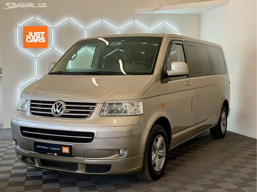 Volkswagen Transporter, LONG 2.5TDi96kW SHUTTLE/8 MÍST